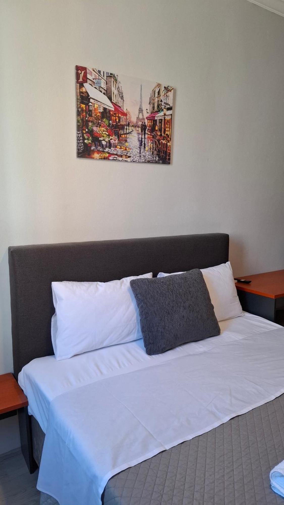 Aiolou Street & Apartments# Apartmán *
